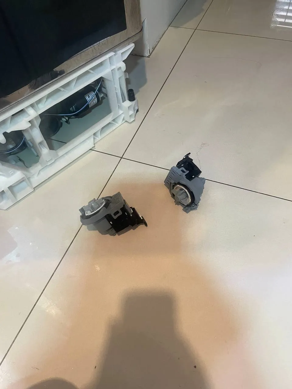 Assorted appliance parts for service