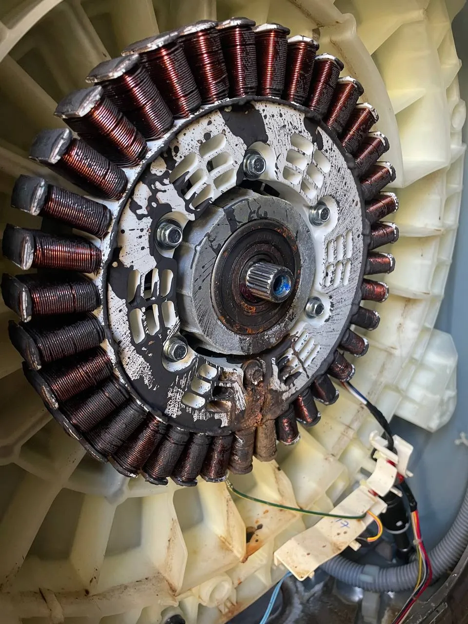 Electric motor cleaning in Los Angeles