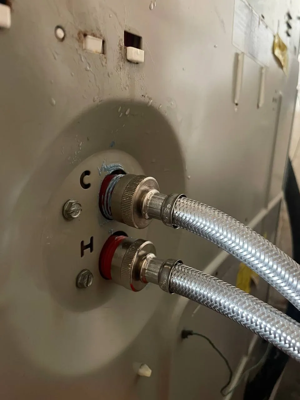 Appliance water supply connection in Los Angeles